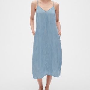 Gap - Tencel Midi Dress